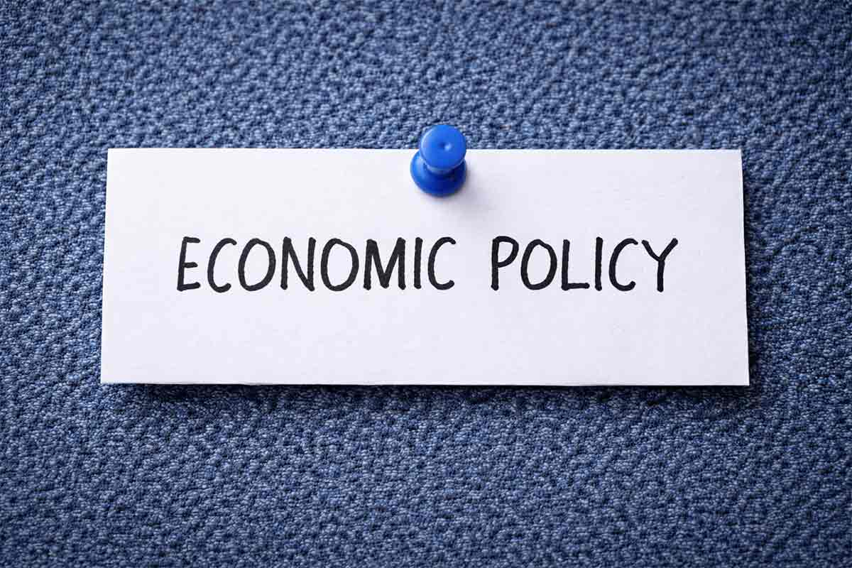 When Energy Becomes a Labor Market Problem: Monetary Policy under energy shocks